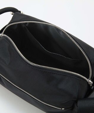 TOPKAPI 【Breath TOPKAPI】コードチャーム付き ショルダーバッグ ブラック