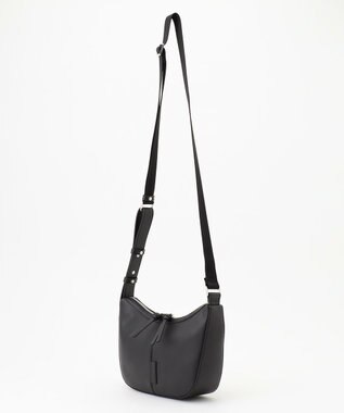 Y'SACCS ハーフムーンボディショルダーバッグ ブラック