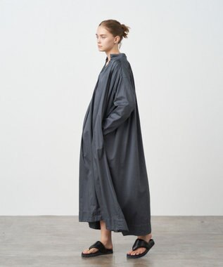 ATON MICRO COTTON SATIN | ギャザードレス CHARCOAL GRAY