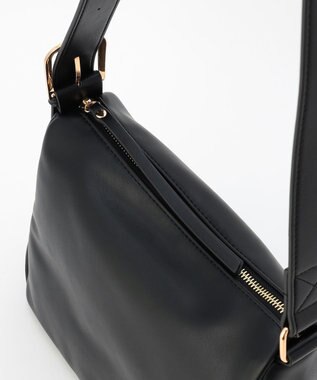 LA BAGAGERIE 【maison vert】 【チェーンチャーム・ミニポーチ付き】2WAYベルトワンショルダー ブラック
