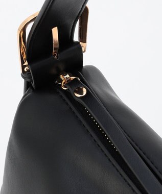 LA BAGAGERIE 【maison vert】 【チェーンチャーム・ミニポーチ付き】2WAYベルトワンショルダー ブラック