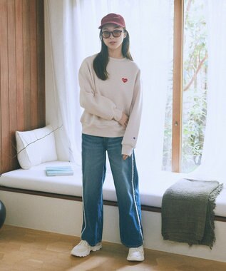 earth music&ecology Ｃｈａｍｐｉｏｎ×ｅｍａｅポンチハートスウェット Ecru