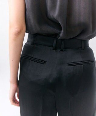 BEIGE， CASSITER / リネンブレンド サテンクロップドパンツ Black