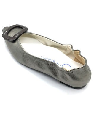 nouvelleRobe Oū 【本革・高反発】Buckle Ornament ポインテッドトゥ パンプス シルバー