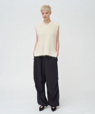 ATON ALPACA FUR | Vネックベスト WHITE