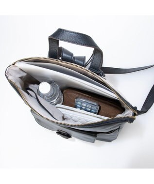 UNBILLION アトランタ ATLANTA / やぎ革軽量ボックス型リュック ブラック