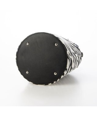 LA BAGAGERIE 【インスタグラマー chiyoさん×LA BAGAGERIE】チェーンバケツバッグ ゼブラ