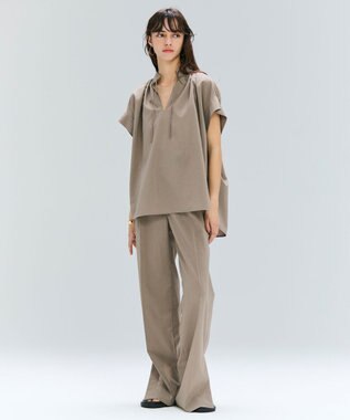 BEIGE， 【洗える/接触冷感/速乾/UVケア対応】BATEAU / Vネックバックギャザーハーフスリーブブラウス Taupe