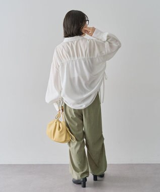 Green Parks 表面感サテンタックパンツ Khaki