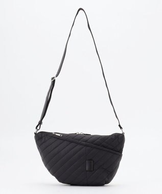 Y'SACCS ナイロンキルティングボディバッグ