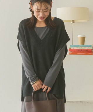 AMERICAN HOLIC ラメ入りＶネックニットベスト Black