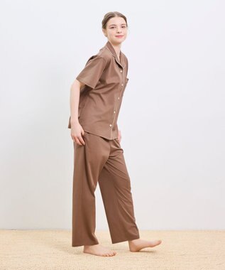 une nana cool 【綿100%】60/2 やわらか天竺 半袖開襟パジャマ MADE WITH LIBERTY FABRIC ブラウン