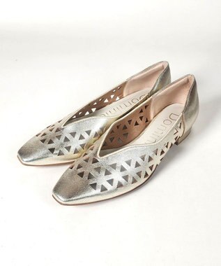 Dominic3 レーザーカット Vカットパンプス ブラック