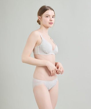 une nana cool 小さく見せるブラ　ミニマイザーブラ　シンプル アイボリー