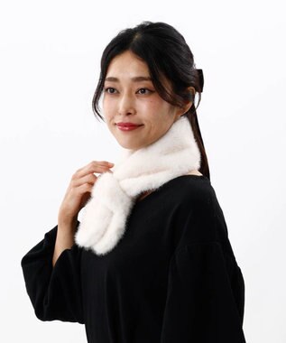 AURORA 【 ANNA SUI（アナ スイ）】エコファー差込みマフラ－ オフホワイト