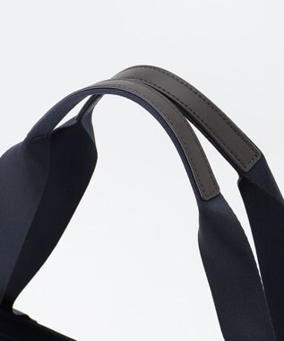 LA BAGAGERIE 【LA BAGAGERIE×HELLO KITTY】リボンチャーム付き　デイリートート　Mサイズ ネイビー