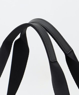 LA BAGAGERIE 【LA BAGAGERIE×HELLO KITTY】リボンチャーム付き　デイリートート　Mサイズ ブラック