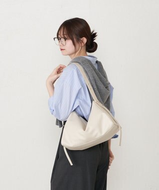 russet トライアングルショルダーバッグ(CE-1675) Ivory