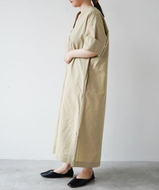 WHITE MAILS 【阿久津ゆりえコラボ】フロントタック Vネック ワンピース ベージュ