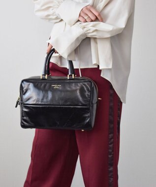 INTER-CHAUSSURES 【CHRISTIAN VILLA】ボックスシルエットレザーハンドバッグ