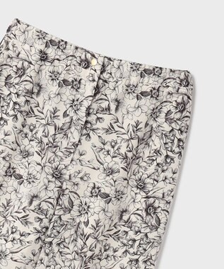 GRACE CONTINENTAL モノトーンフラワープリントパンツ キナリ