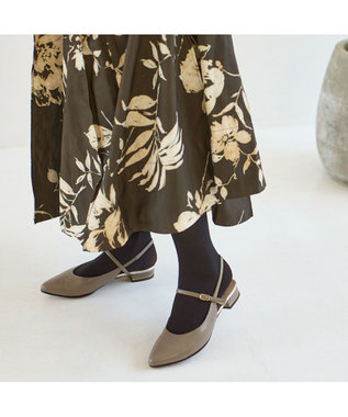 Riz raffinee バックストラップパンプス