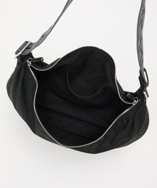 IACUCCI アーゴ M NYLON/CERVO ブラック