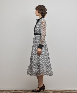 GRACE CONTINENTAL オーナメント刺繍フレアワンピース キナリ