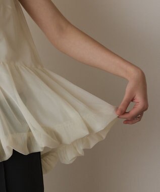 GRACE CONTINENTAL バルーンチュールトップ ホワイト