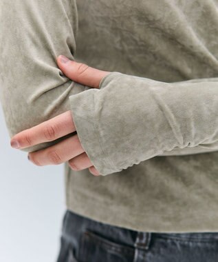 BEIGE， 【洗える・BAILA掲載】BUTLER / ストレッチベロアボートネックカットソー D.Sage