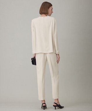 ICB L 【洗える】ライトダブルクロス フリルデザインブラウス トープ系