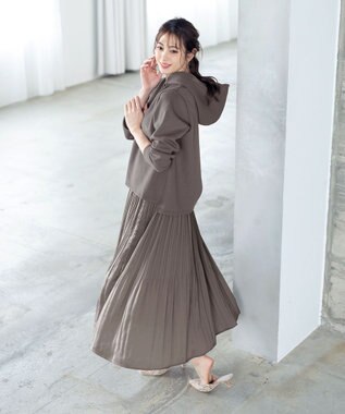 Tiaclasse 【安田美沙子さん着用・洗える】ヴィンテージサテンプリーツスカート グレージュ