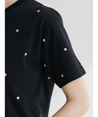 Green Parks ・Ｄｏｕｂｌｅ　Ｆｌａｇｓ　フラワー刺繍Ｔシャツ Black