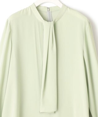 ICB 【WEB限定カラーあり・速乾・洗える】BackSatinAmunzen スカーフタイブラウス ヘイズグリーン系