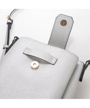 UNBILLION 【テレビ ドラマ着用アイテム】カシュカシュ cachecache / 3つ口縦型ショルダーバッグ シルバー