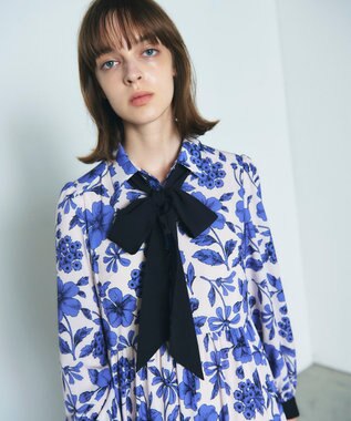 GRACE CONTINENTAL フラワープリントティアードワンピース ブルー