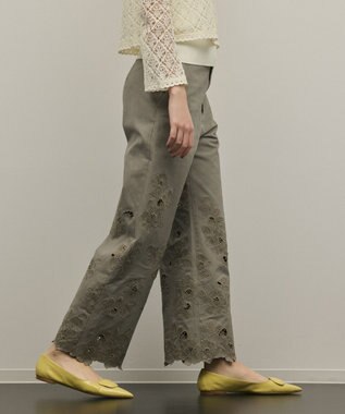 GRACE CONTINENTAL カットワークフレアパンツ グレー