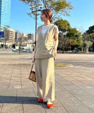 UNFILO 【UVケア/接触冷感】汗ジミ防止 撥水ロゴT グレージュ地×白ロゴ