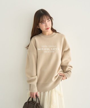 earth music&ecology 【洗濯機洗い可】スウェットライクロゴニットプルオーバー ライトベージュ
