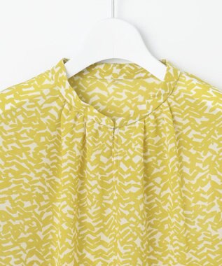 自由区 【洗える】ウェーブパターンプリント ブラウス ピスタチオ系