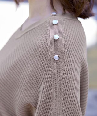 Tiaclasse 【洗える】肩ボタンドルマンニットトップス モカ