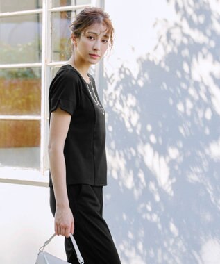 Tiaclasse 【UVカット・吸水速乾】 “きれい見え” パネルラインカットソートップス ブラック