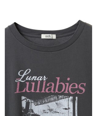 earth music&ecology ツアープリントＴシャツ Charcoal Gray