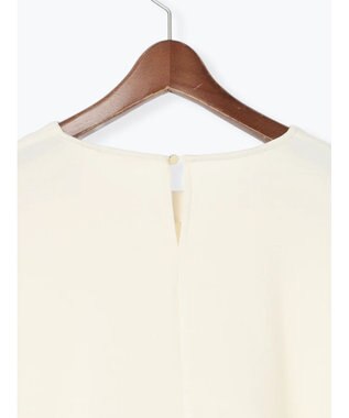 Te chichi ティアードフリルヘムプルオーバー オフホワイト