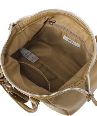 earth music&ecology キーチャーム付フレームボストンバッグ Camel