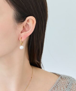 Phoebe 〈金属アレルギー対応〉バランスパールフープイヤリング　ゴールド/ステンレス/大ぶり/存在感◎/主役級 ゴールド