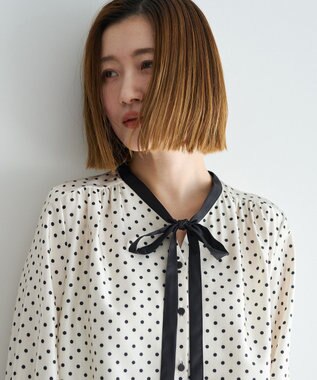 YECCA VECCA ドットパネル柄リボンブラウス Ivory