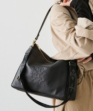 russet エンボスモノグラム2WAYショルダーバッグ(CE-1692) Black