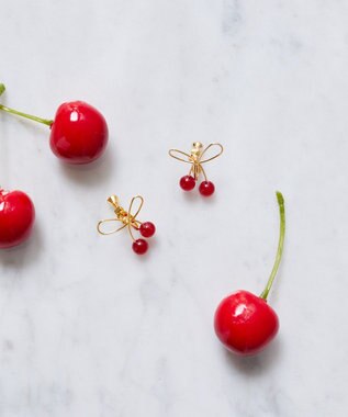 Maison de FLEUR チェリーイヤリング