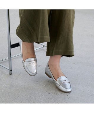 ing <ing>【WEB限定】レザーコインローファー シルバー